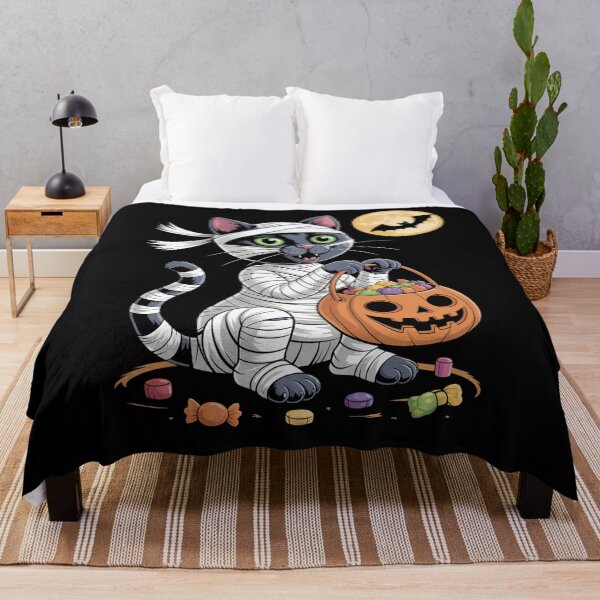 Item preview, Momia de gato de Halloween designed and sold by Edgarnston.