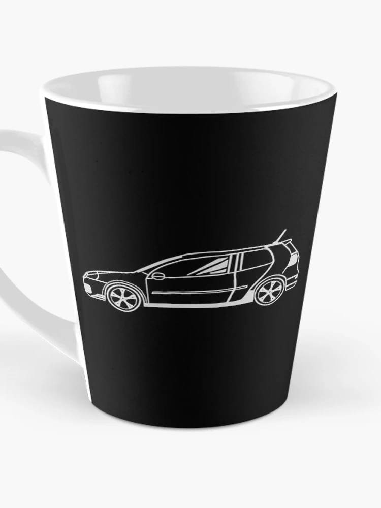 Aperçu 3 sur 4. Mug à café avec l'œuvre Golf R32 créée et vendue par ROBERTBIR.