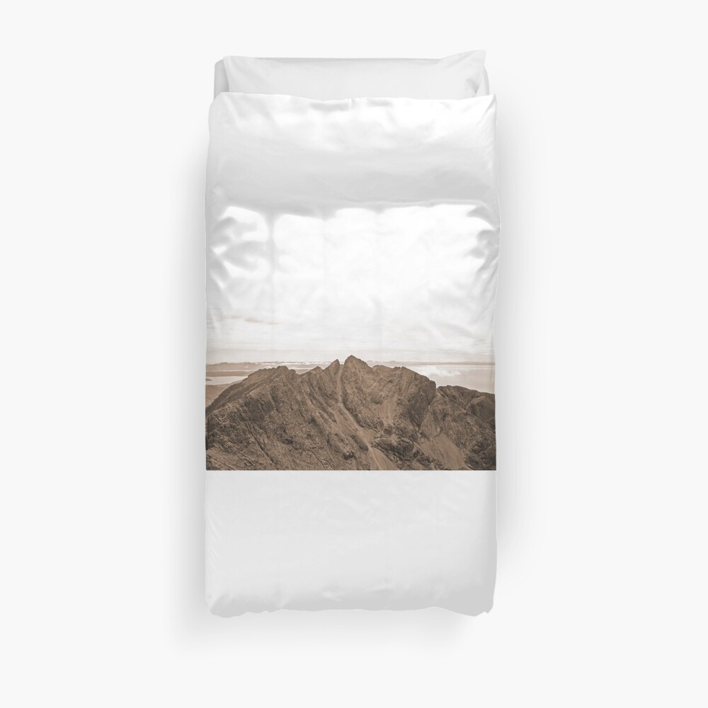 Sgurr Alasdair Across Coire Lagan Duvet Cover