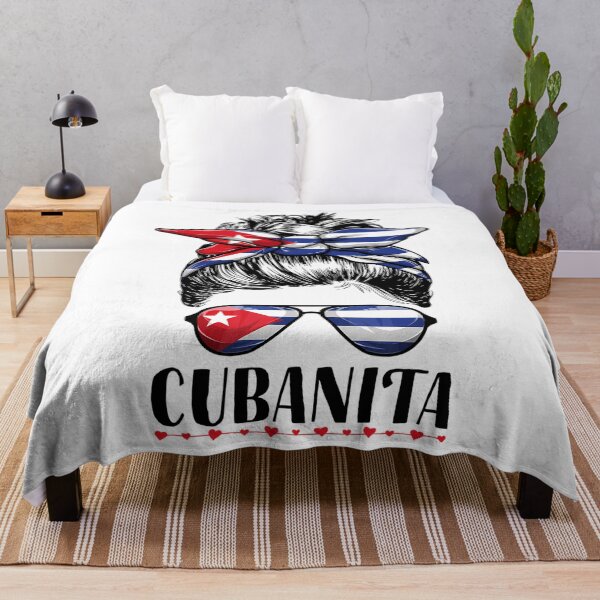 Artikelvorschau, Cubanita Messy Bun Cuba Cuban entworfen und verkauft von suveergippou.