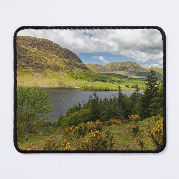Artikelvorschau, Crummock Water im Lake District von Cumbria, England, Großbritannien entworfen und verkauft von John Gilham - Landscape Photography.