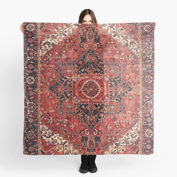 Aperçu de l'œuvre Tapis persan Heriz Antique Vintage Boho imprimé créée et vendue par Vicky Brago-Mitchell®.