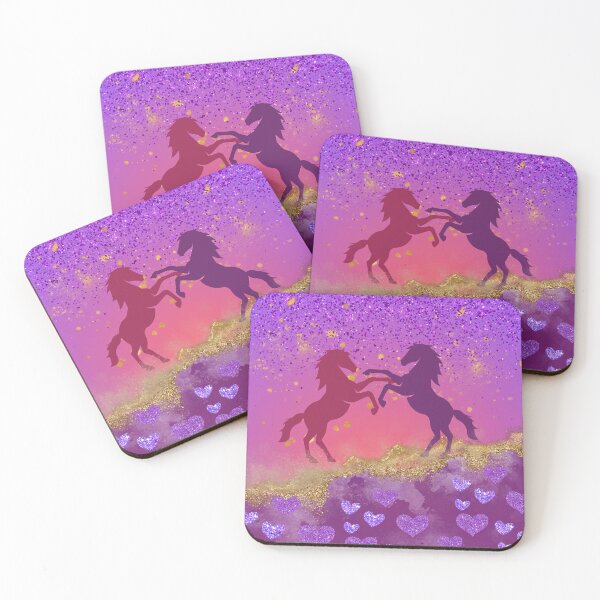 Artikelvorschau, Fantasiepferde mit lila Herzen entworfen und verkauft von Ishtar Park Equine Shop.
