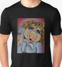 Miss Piggy, Professor River Song Unisex T-Shirt