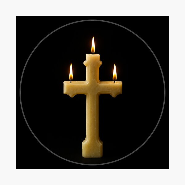 Aperçu de l'œuvre Bougie crucifix. créée et vendue par moths-minor.