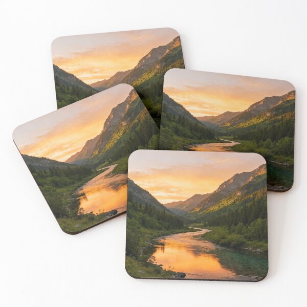 Artikelvorschau, „Sonnenuntergangsreflexion auf einem Gebirgsfluss – Ruhiges Naturkunstwerk“ entworfen und verkauft von The Natural Image.