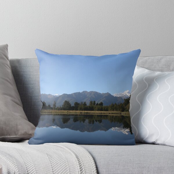 Artikelvorschau, Lake Matheson - Neuseeland entworfen und verkauft von PopularTeesandStuff.