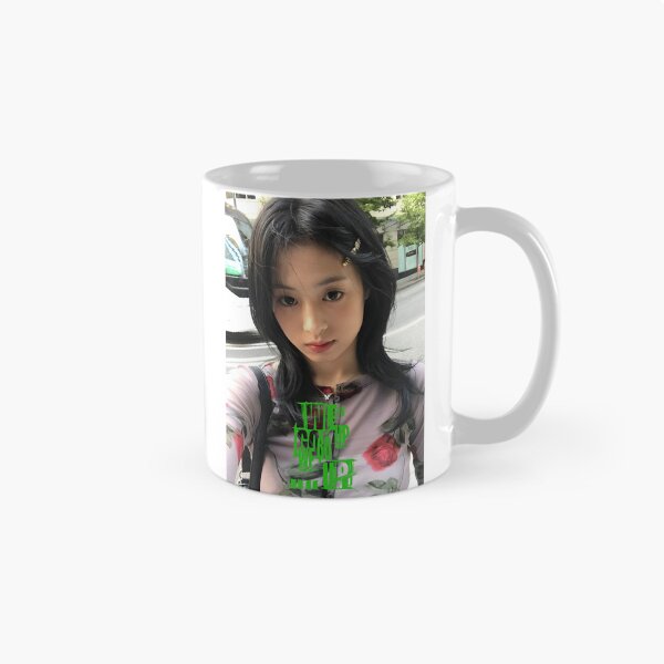 Item preview, BABYMONSTER AHYEON SUBEMOS MERCH - ESTILO LEGENDARIO DE AHYEON, ICONO KPOP designed and sold by Valereekmerch.