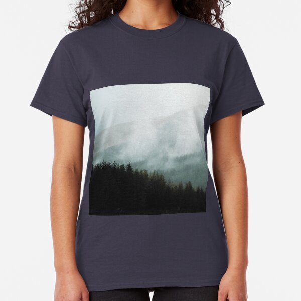 Brume hivernale dans les vallées T-shirt classique
