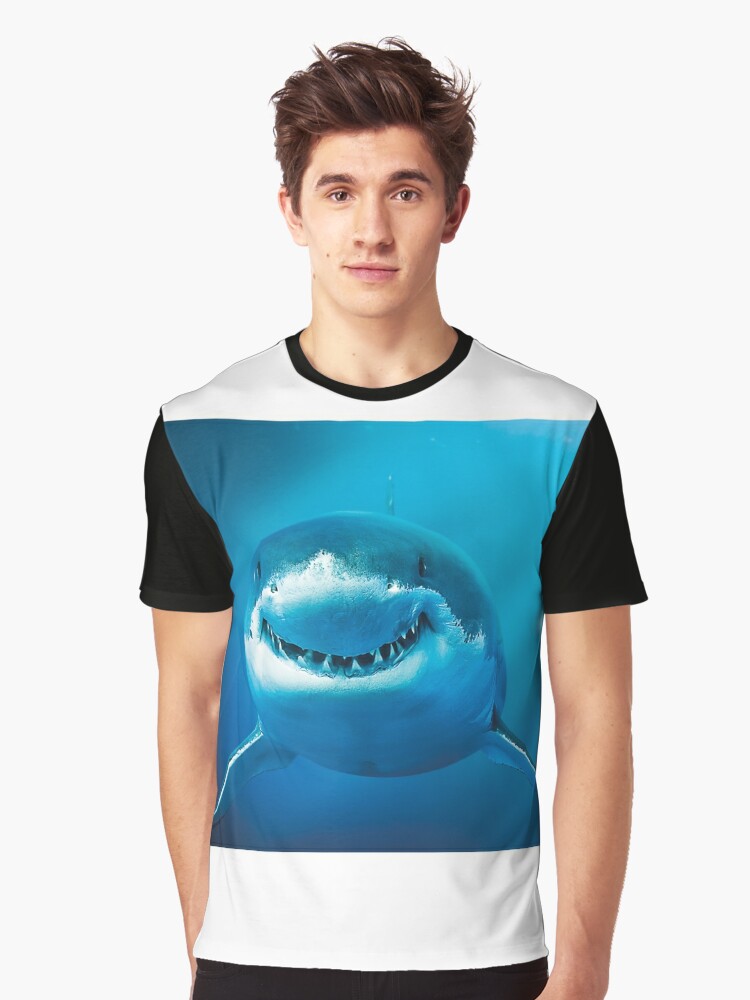 smiling shark | Graphic T-Shirt