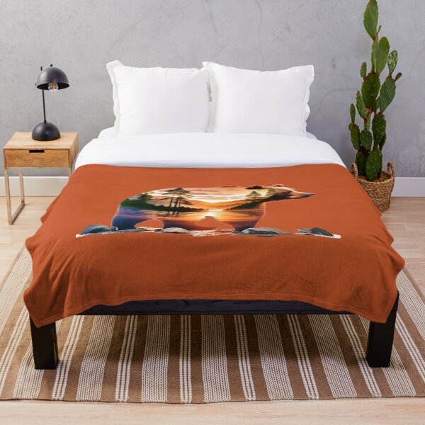 Aperçu de l'œuvre Bear and Sunset Wilderness Art – Double Exposure Nature Design créée et vendue par ActiveOutdoorLiving.