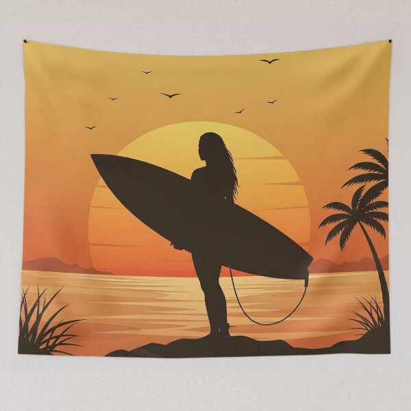 Aperçu de l'œuvre Silhouette de surfeuse au coucher du soleil – Art de la plage créée et vendue par ZENTIO.
