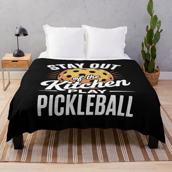 Artikelvorschau, Bleiben Sie der Küche fern, spielen Sie Pickleball entworfen und verkauft von KonstanKoraner.