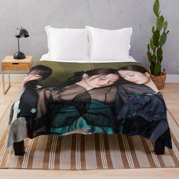 Item preview, LE SSERAFIM SPAGHETTI Eunchae, Yunjin, and Kazuha Merchandise – Limited Edition K-pop Apparel & Accessories designed and sold by Valereekmerch.