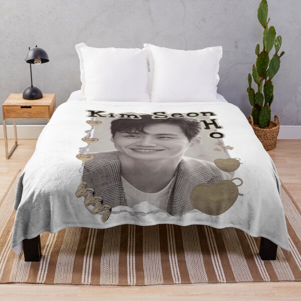 Item preview, Kim Seon-ho (김선호), actor coreano, collage de álbum de recortes de K-Dramas, diseño vintage Y2K acogedor designed and sold by HELL0WBELLO.