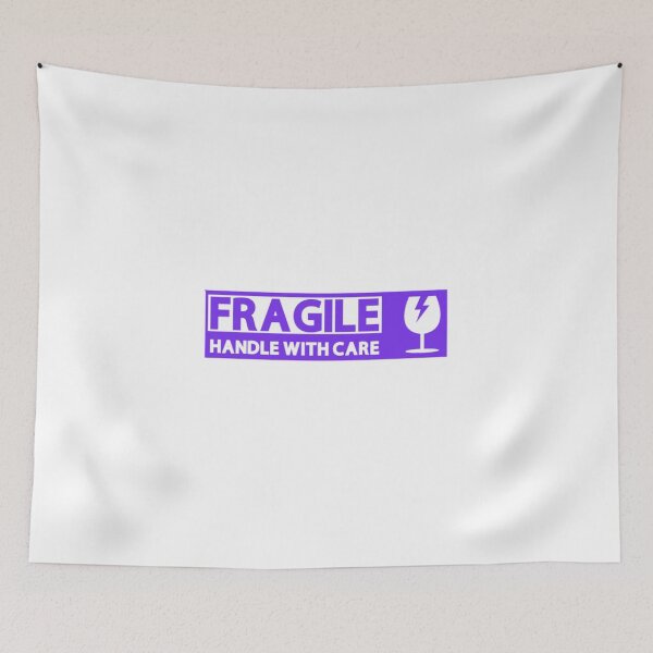 Aperçu de l'œuvre Fragile Handle with Care Pictogram Purple créée et vendue par UmaCreatesThings.