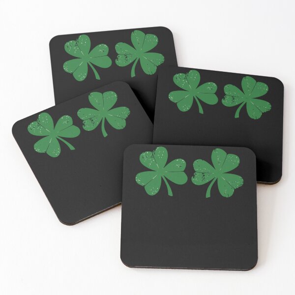 Aperçu de l'œuvre T-shirt Shamrock Boobies Irish Boobies pour la Saint-Patrick créée et vendue par TrinaEspinoza.