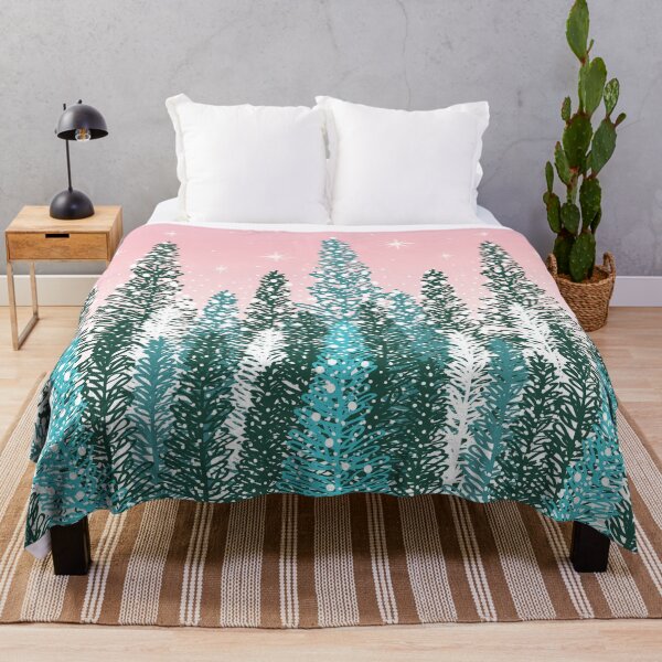 Aperçu de l'œuvre Arbres blancs comme neige bleu vert dans la lumière rose de l'hiver créée et vendue par Pinkdeer Designs.