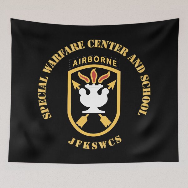 Aperçu de l'œuvre SOF - JFKSWCS - SSI sans arrière-plan X 300 créée et vendue par Military Insignia Products.