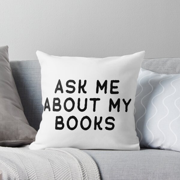Aperçu de l'œuvre Sticker humoristique « Demandez-moi des nouvelles de mes livres » pour les amateurs de livres, mug « Demandez-moi des nouvelles de mes livres » pour les femmes qui lisent, sac fourre-tout « Demandez-moi des nouvelles de mes livres » pour les rats de bibli créée et vendue par LitzoyGlobeArt.