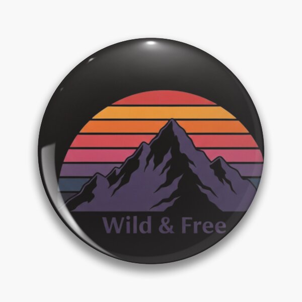Artikelvorschau, Wild Free Retro Mountain Shirt - 70er Jahre Sonnenuntergang T-Shirt - Vintage Outdoor - Naturliebhaber Geschenk entworfen und verkauft von tigerlabuk.