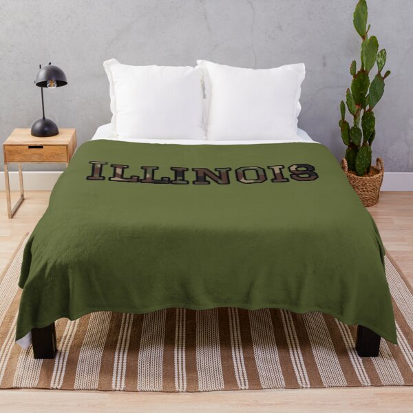 Item preview, Tipografía de camuflaje de Illinois: diseño táctico local designed and sold by Long Family Gifts.
