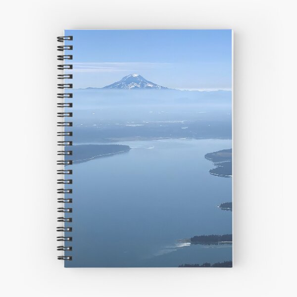 Artikelvorschau, Mount Rainier über dem Puget Sound entworfen und verkauft von flyscenicair.