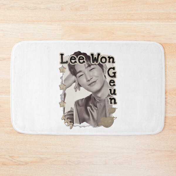 Item preview, Lee Won-geun (이원근), actor coreano, collage de álbum de recortes de K-Dramas, diseño vintage Y2K acogedor designed and sold by HELL0WBELLO.
