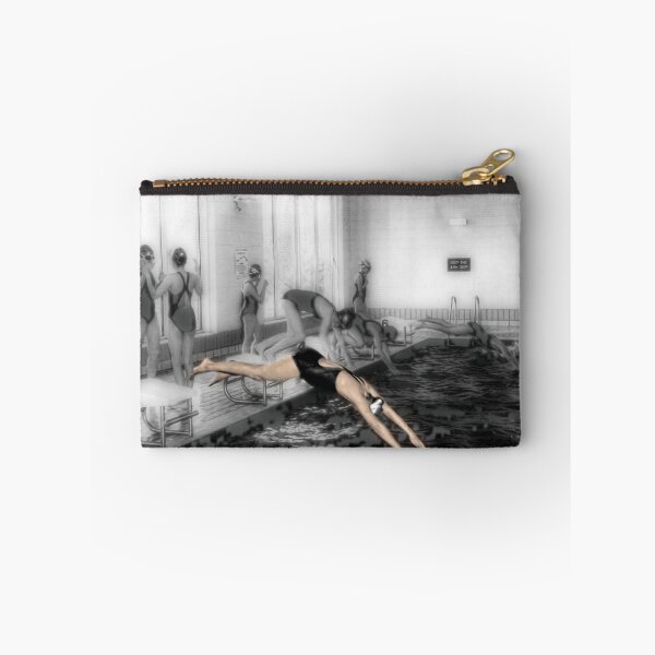 Item preview, Entrenando designed and sold by missmoneypenny.