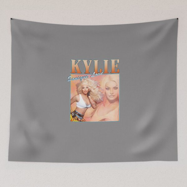 Aperçu de l'œuvre KYLIE-SONIQUE-LOVE-VINTAGE-RETRO-DESIGN créée et vendue par MyeshaEHuskey.