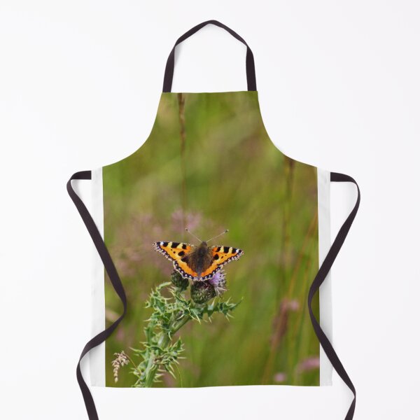 Artikelvorschau, und sein Auftreten zu fast jeder Jahreszeit in städtischen Gebieten hat es zu einer vertrauten Art gemacht. Es ist einer der ersten Schmetterlinge, die im Frühling gesehen werden, und im Herbst besucht es häufig Gartenblumen in großer Zahl. *
entworfen und verkauft von missmoneypenny.
