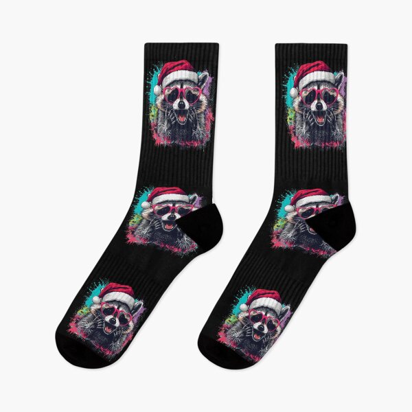 Artikelvorschau, Weihnachtswaschbär Weihnachtsmütze Lustiges Feiertagsdesign entworfen und verkauft von JessArty ⭐⭐⭐⭐⭐.