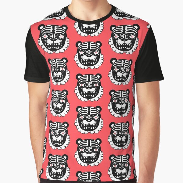 Kuro The Black Tiger pattern Graphic T-Shirt