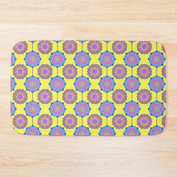 Artikelvorschau, Helles Boho-Mandala-Muster auf Gelb entworfen und verkauft von thanratdesign.