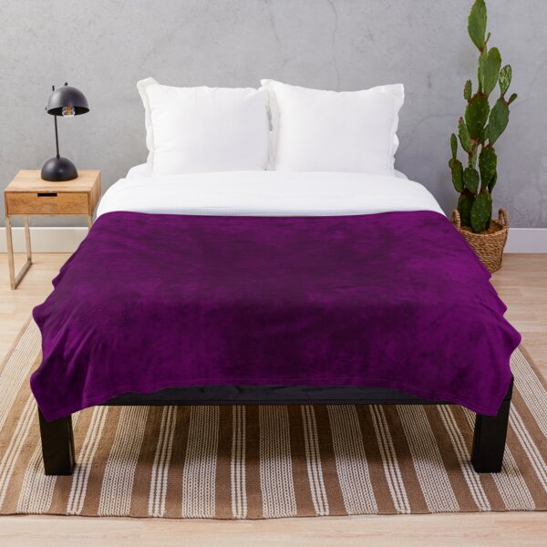 Aperçu de l'œuvre Velvet Texture Background | Moody Plum Purple Distressed Grunge Texture créée et vendue par Quill-Design.