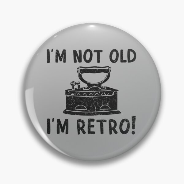 Artikelvorschau, Ich bin nicht alt, ich bin Retro Flat Iron T-Shirt entworfen und verkauft von ALAPAAP.
