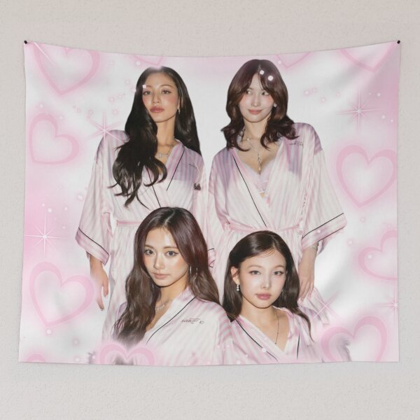 Artikelvorschau, Zweimal Kpop Momo, Jihyo, Tzuyu, Nayeon Zweimal Victoria Secret Show entworfen und verkauft von StarBunnyDesign.