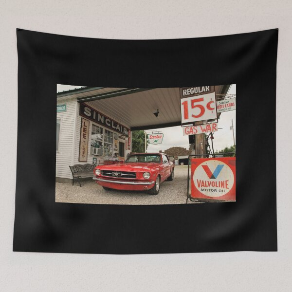 Artikelvorschau, Es ist jetzt eine Touristenstation. Wir fuhren diesen 64er Mustang von Chicago nach Los Angeles! entworfen und verkauft von Andrew Felton.