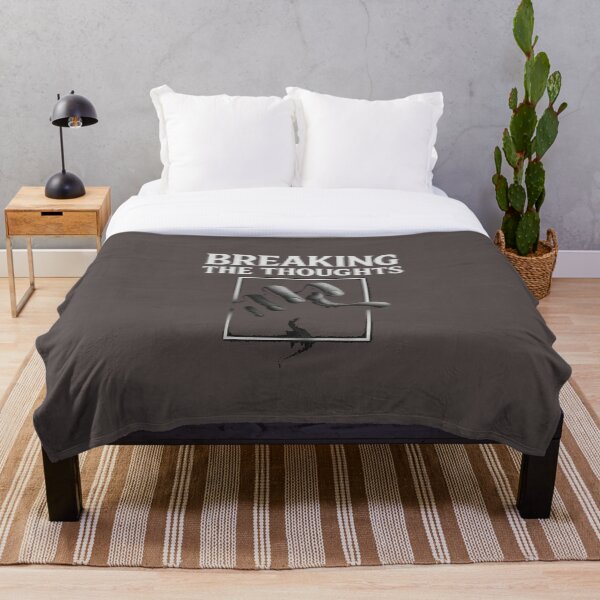 Aperçu de l'œuvre T-shirt « Briser les pensées » | Motif main 3D surréaliste et liberté mentale | T-shirt d'art psychologique profond | T-shirt de motivation esthétique sombre créée et vendue par KDesignCrafts.