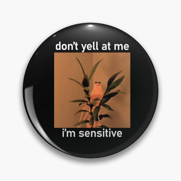 Artikelvorschau, Marcus der Wurm, schrei mich nicht an, ich bin empfindlich, Unisex-Meme-T-Shirt, lustige VR-Chat-Memes entworfen und verkauft von Rosqzz.