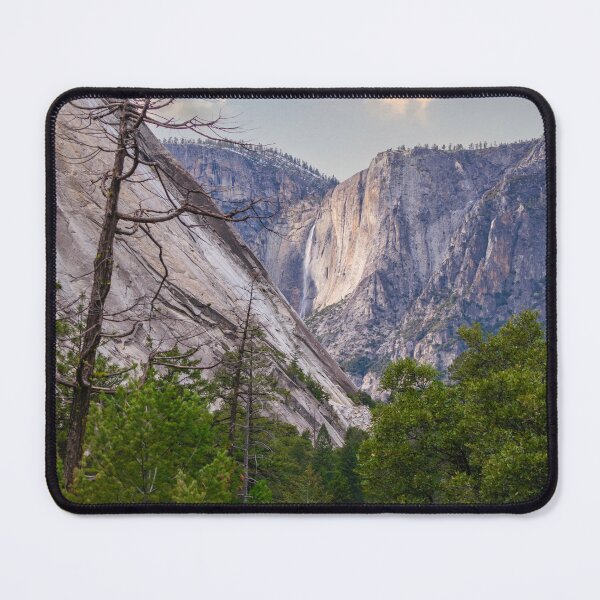 Aperçu de l'œuvre Vue sur la vallée de Yosemite créée et vendue par Imbeccable Images.