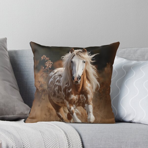 Artikelvorschau, Paint Horse läuft auf der Weide entworfen und verkauft von CritterWisdom.