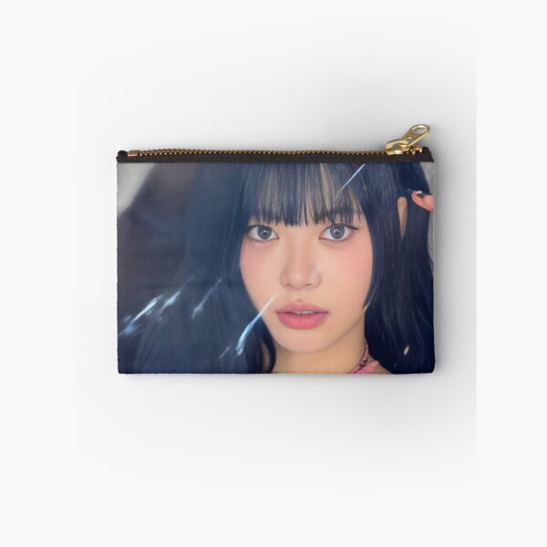 Artikelvorschau, LE SSERAFIM SPAGHETTI Eunchae Merch – Limitierte K‑Pop-Kleidung und Accessoires entworfen und verkauft von Valereekmerch.
