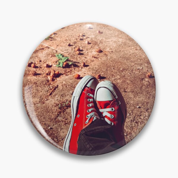 Artikelvorschau, Rote Sneaker-POV auf rotem Erdboden – Abenteuer-Lifestyle-Ästhetik entworfen und verkauft von MDB_Shop.