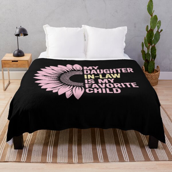 Item preview, Diseño retro vintage con frase "Mi nuera es mi hija favorita" designed and sold by AScribbler0.