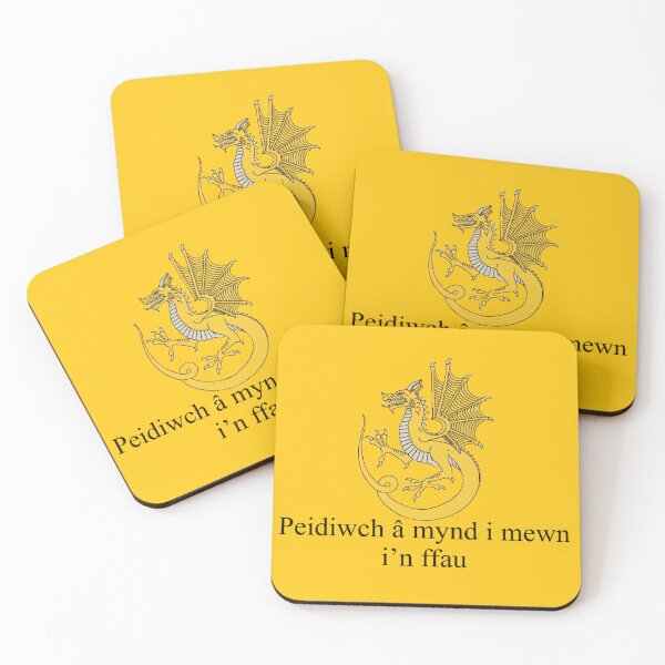 Item preview, baner felen Gadsden 'peidiwch â mynd i mewn i'n ffau' designed and sold by JonathanR1994.
