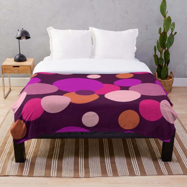 Artikelvorschau, Große 70er Jahre Polka Dots in lila entworfen und verkauft von pASob-dESIGN.