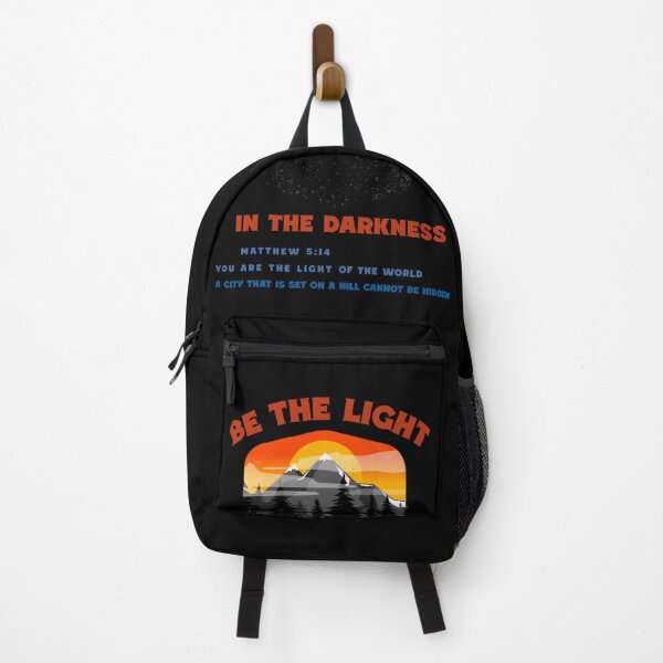 Artikelvorschau, Sei das Licht in der Dunkelheit Matthäus 5:14 entworfen und verkauft von Mrs. Kizzy Gillis Heavenly-Merch.