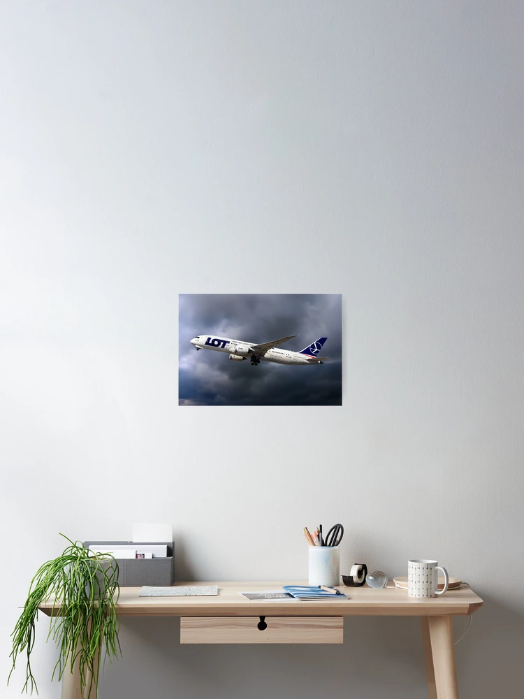 LOT Boeing 787-8 Dreamliner
