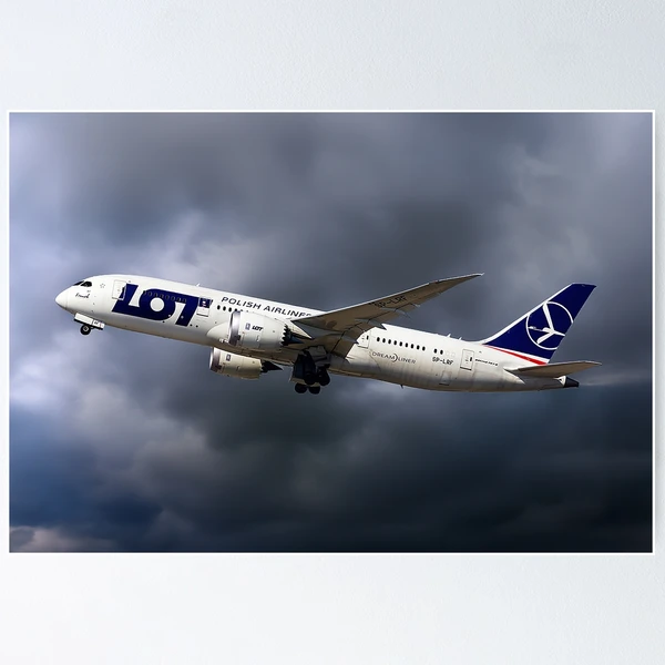LOT Boeing 787-8 Dreamliner
